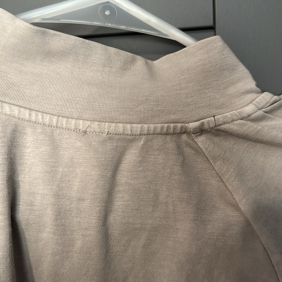 Skims Outdoor Track Jacket Stone Size Medium - Picture 9 of 9